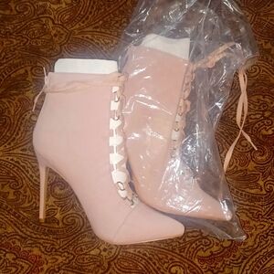 Shoe Republic LA  pink lace up heeled boots nvr worn 10 fits like 9